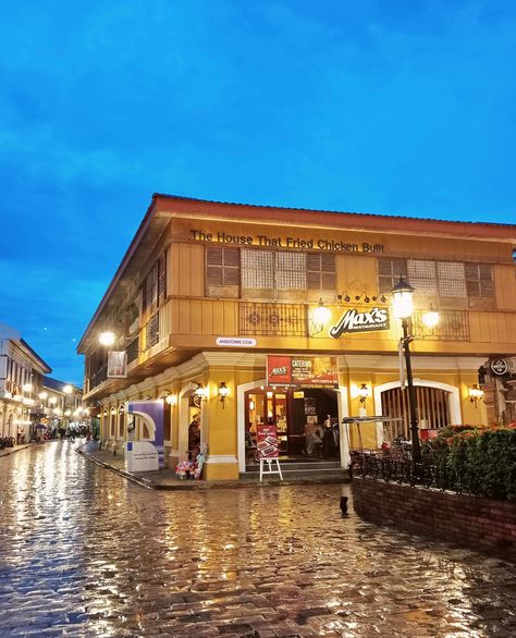 Max's Restaurant in Vigan City, Ilocos Sur | Philippines | Lifestyle Blog Philippines | Travel PH Vigan, Calle Crisologo Vigan, Vigan Ilocos Sur, Vigan Philippines, Vigan City, Spanish Colonial Architecture, Cobblestone Paving, Ilocos Sur, College Student Hacks