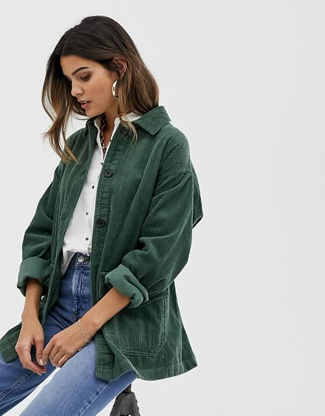 Green Curdory Jacket Outfit, Green Corduroy Shacket Outfit, Green Courderoy Jacket Outfit, Green Shirt Jacket Outfit, Lisbon Outfit, 일본 패션, Paris Mode, Style Blazer, Belted Jacket