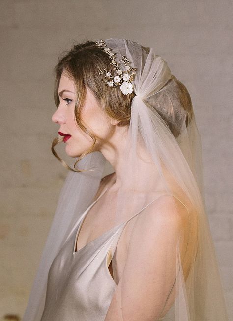 Bridal Hairstyles, Headpiece Ideas, Wedding Veils Headpieces, Juliet Cap Veil, Wedding Hair Vine, Veil Headpiece, Vintage Wedding Hair, Veil Hairstyles, Bridal Hair Vine