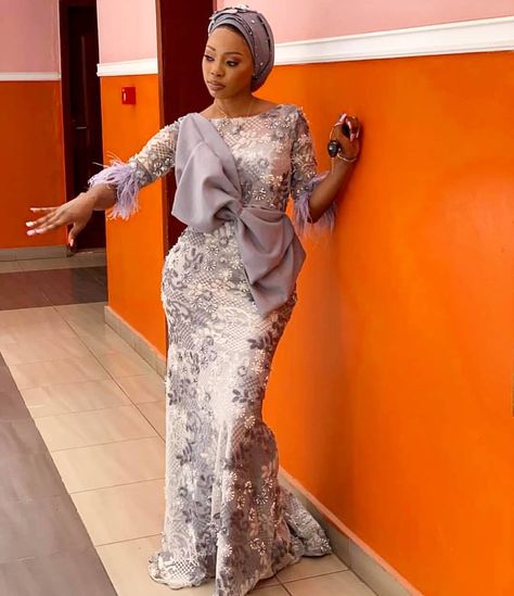 Aso Ebi Creativity to the 🌍! on Instagram: “❤👸🏽 #AsoEbiBella @haramidey www.asoebibella.com” Nigerian Lace Dress, Aso Ebi Lace, Aso Ebi Lace Styles, Nigerian Lace Styles, African Lace Styles, Lace Gown Styles, African Dresses Modern, Lace Dress Styles, African Wear Dresses