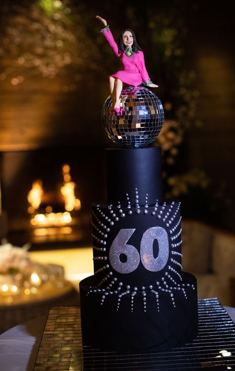 Party Ideas For 60th Birthday, Disco 50th Birthday Cake, 60th Birthday Disco Theme, 60th Disco Birthday Party, Retro Theme Birthday Party, 60s Cake Ideas, Disco 60th Birthday Party, 60 Party Ideas, Disco Party Cake Ideas