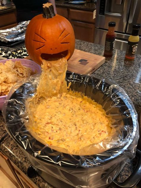 Halloween Treats For Adults, Halloween Party Food Ideas Appetizers, Party Food Ideas Appetizers, Treats For Adults, Spooky Appetizers, Food Ideas Appetizers, Halloween Meals, Twisted Circus, Halloween Cooking