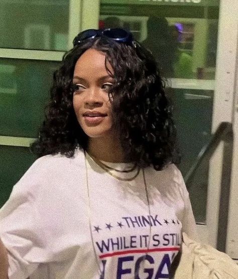 Bad Gyal, Rihanna Looks, Rihanna Riri, Bad Gal, Rihanna Fenty, Gal Pal, Streetwear Fashion Women, Fenty Beauty, Black Girls Hairstyles