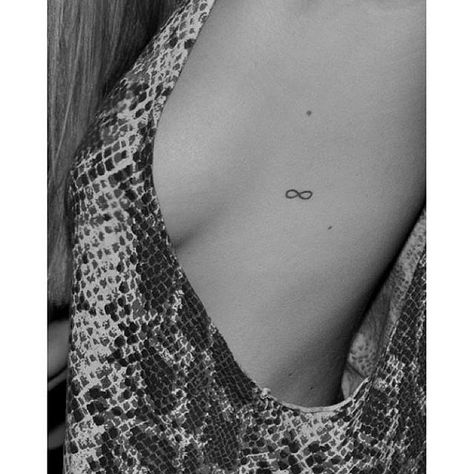 Muster Tattoos, Tasteful Tattoos, Small Girl Tattoos, Cute Tiny Tattoos, Cute Small Tattoos, Most Popular Tattoos, Cool Small Tattoos, Great Tattoos, Pattern Tattoo