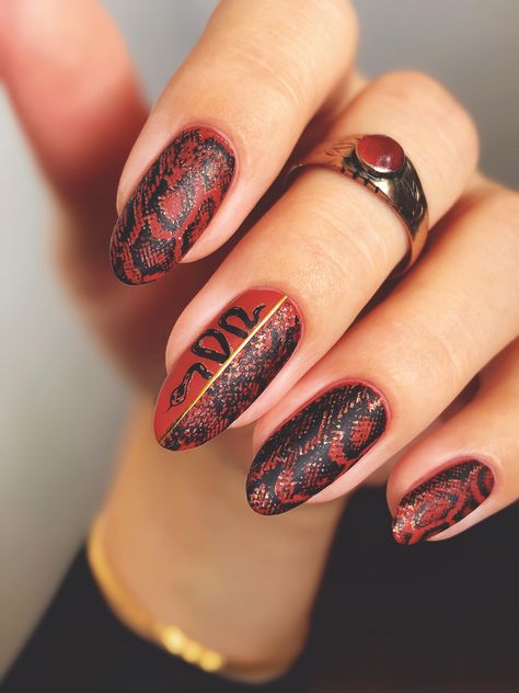 Snake Print Nails, Aesthetic Snake, Snake Skin Nails, Nails Art Designs, Red Nail Art, Art Designs Ideas, Pattern And Texture, Print Nails, Snake Skin Print