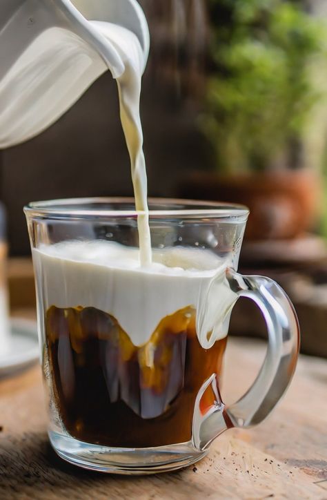 Homemade Non-Dairy Coffee Creamer ‣ Vegan Soiree Vegan Tea Recipes, Vegan Affogato, Vegan Coffee Ice Cream, Vegan Coffee Creamer, Healthy Coffee Creamer, Vegan Creamer, Non Dairy Coffee Creamer, Dairy Free Creamer, Homemade Coffee Creamer