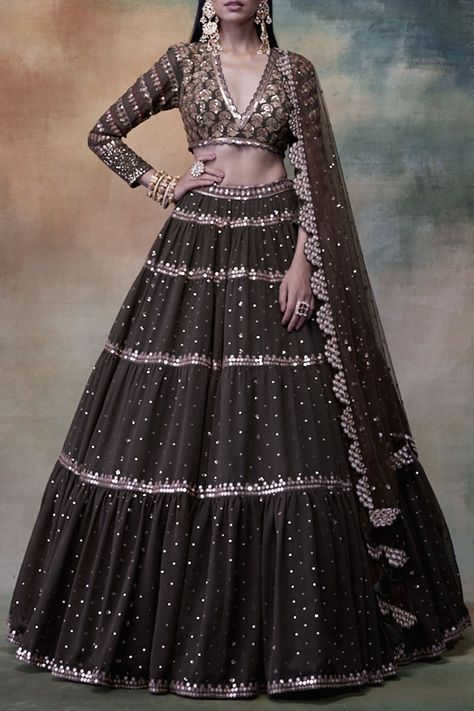 Haute Couture, Lehenga Fits, Designer Lahangas, Vani Vats, Indian Engagement, Black Lehenga, Lehnga Dress, Designer Bridal Lehenga, Salwar Kamiz