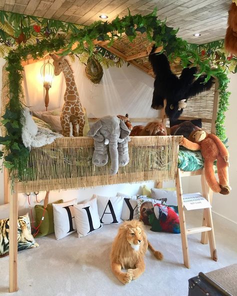 Kids Room Jungle Theme, Boys Safari Bedroom, Jungle Bedroom Kids, Safari Theme Room, Safari Theme Bedroom, Kids Room Jungle, Jungle Bedroom Theme, Jungle Bedroom Decor, Jungle Theme Rooms