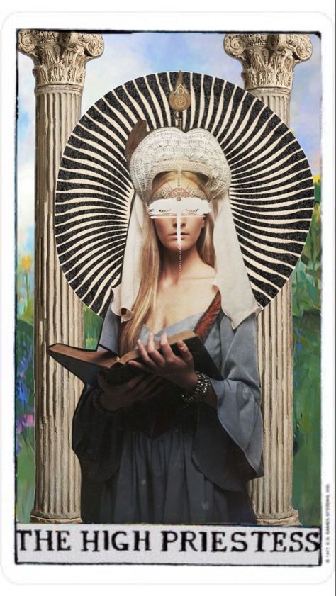 Female Tarot Cards, High Priestess Wallpaper, Tarot Costume, High Priestess Aesthetic, Tarot High Priestess, Priestess Aesthetic, Taylor Midnight, Priestess Art, Midnight Aesthetic