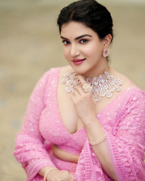 Honey, Rose Hd Photo, Honey Rose, Glam Photoshoot, Pink Lehenga, Indian Models, Rose Dress, Beautiful Saree, Beauty Women