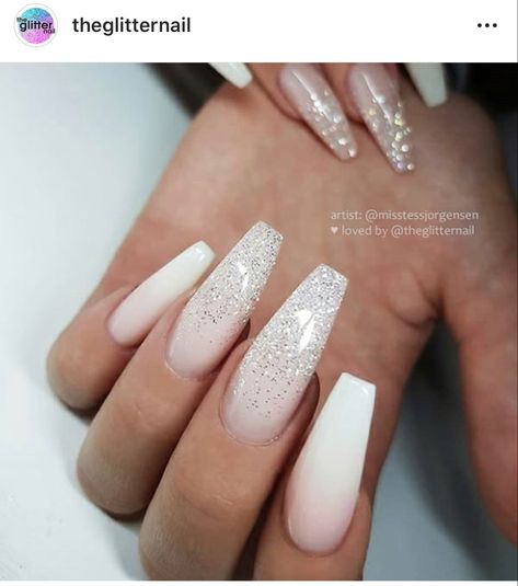 Unghie Sfumate, White Acrylic Nails, Cute Acrylic Nail Designs, Simple Acrylic Nails, Bride Nails, White Nail, Acrylic Nails Coffin Short, Short Acrylic Nails Designs, Bridal Nails