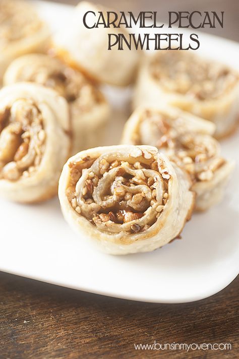 You know the aisle in the grocery store that you absolutely have to go down, but you also know... Pecan Pinwheels Recipe, Pecan Pinwheels, Caramel Pecan Pie, Pinwheels Recipe, Buns In My Oven, Lunch Box Bento, Easy Thanksgiving Recipes, Pinwheel Recipes, Holiday Brunch