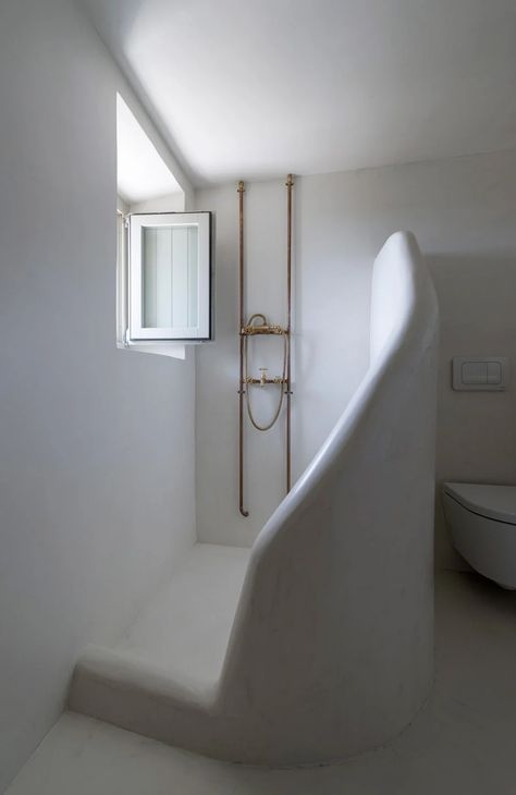 Greg Haji Joannides restores interior of Greek island house Greek Interior Design, Greece House, Japanese Interior Design, Interior Design Per La Casa, Cob House, House Aesthetic, Island House, Trendy Bathroom, Design Del Prodotto