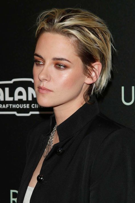 Androgynous Hairstyles, Kristen Stewart Short Hair, Kristen Stewart Hair, Androgynous Haircut, Androgynous Hair, Shot Hair Styles, Top Ideas, 짧은 머리, Trending Haircuts