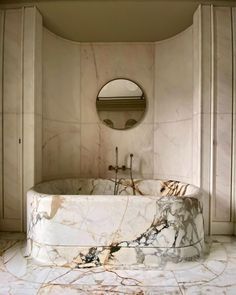 Elegant Arabescato Marble Bathroom Ideas Arabescato Marble Bathroom, Marble Bath Tub, Amber Interiors Bathroom, Marble Bathroom Ideas, Marble Ideas, Marble Tub, Marble Interior, Arabescato Marble, Serene Bathroom