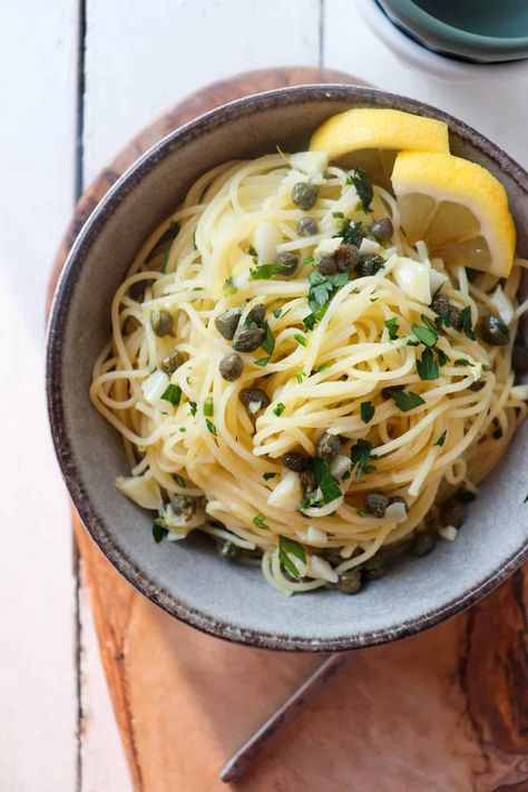 Lemon Caper Pasta - Season & Thyme Pasta Capers, Lemon Caper Pasta, Pasta Seasoning, Lemon Caper Sauce, Caper Sauce, Simple Pasta, One Pot Dinners, Easy Pasta Dishes, Meatless Mondays