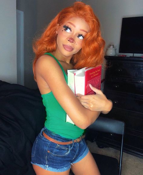 A Goofy Movie Roxanne Costume, Roxanne A Goofy Movie Costume, Roxanne Goofy Movie Cosplay, Red Hair Costumes Ideas, Roxanne Goofy Movie Makeup, Orange Hair Halloween Costume Ideas, Roxanne Halloween Costume, Halloween Costumes With Ginger Hair, Red Headed Characters Costumes