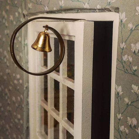 A shopkeeper's door bell 🔔 | AnniRose dollhouse Door Bell, Door Bell Camera, Vintage Door Bell, Antique Door Bells Vintage, 1.12 Dollhouse Sliding Doors, Garage House, Aesthetic Gif, Dollhouse Miniatures, Aesthetic Pictures