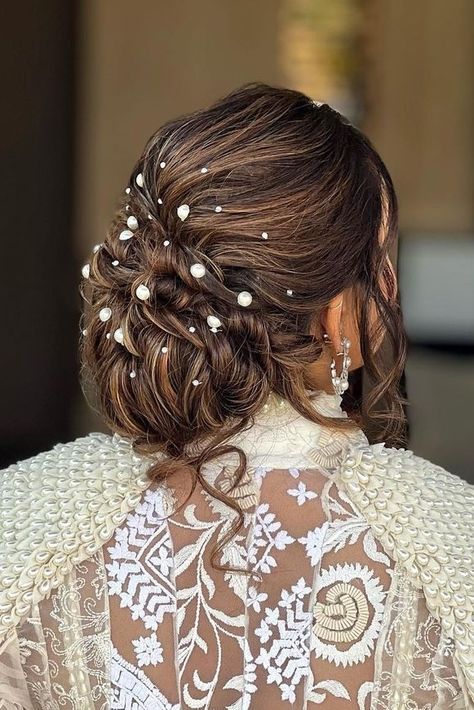 Latest Open Hair Hairstyles For Wedding, Indian Mom Wedding Hairstyle, Wedding Hairstyles Trend 2023, Mom Hairstyles For Wedding, Wedding Hair Styles Bridesmaid, Latest Hairstyles For Ladies 2023, Mother Hairstyles For Wedding, Bridal Open Hairstyles, Latest Hairstyles For Weddings Indian