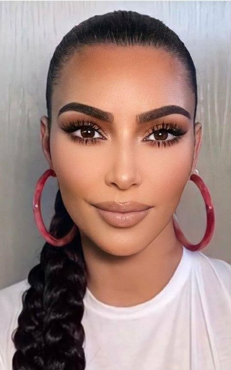 Kim Kardashian Makeup Looks, Kim Kardashian Makeup Tutorial, Kardashian Makeup, Kardashian Beauty, Kim Kardashian Makeup, Kim Kardashian Hair, Natural Glam Makeup, Celebrity Makeup Looks, Glamour Makeup