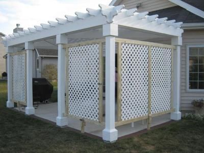 lattice Screen Pergola, Pergola Wall, Pergola Modern, Lattice Screen, White Pergola, Pergola Diy, Small Pergola, Cheap Pergola, Patio Privacy