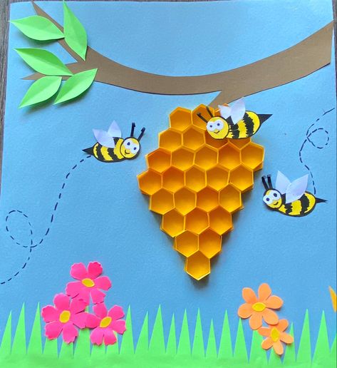 Honey Comb Craft Preschool, Honeycomb Drawing Art, Bee Hive Craft Preschool, Honeycomb Craft Preschool, Honeycomb Craft, Honey Bee Theme Decoration, Honey Crafts For Kids, Honeybee Crafts For Kids, Paper Bee