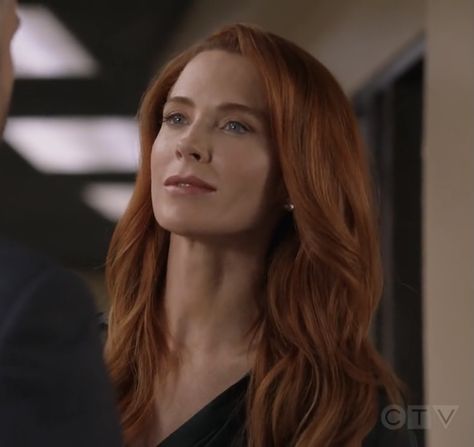 Ginger Older Woman, Bridget Regan Red Hair, Face Claims Red Hair, Red Hair Actress, Ginger Actress, Middle Aged Actresses, Middle Age Face, Rose Solano, Red Headed Actresses