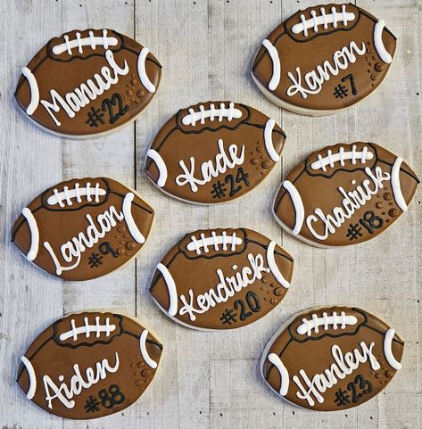 Football Cookies - Etsy Football Banquet Cake Ideas, Tailgate Football Party, Fantasy Football Cookies, Football Field Cookies, Football Decorated Sugar Cookies, Fourth Down Football Birthday, Homecoming Cookies Decorated, Football Cookies Royal Icing, Jersey Cookies Decorated