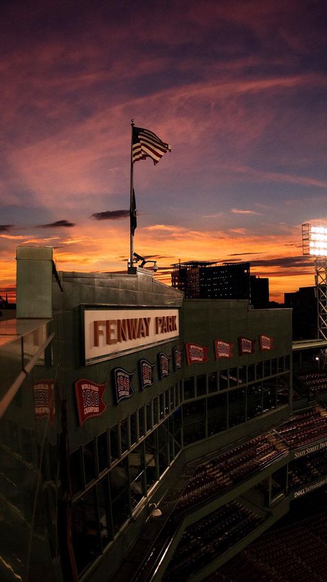 Boston Red Sox Wallpaper, Boston Wallpaper, Iphone Wallpaper Ocean, Boston Aesthetic, Fenway Park Boston, Boston Outfits, Baseball Wallpaper, Red Sox Nation, Baseball Pictures