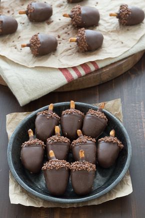 Holiday Themed Treats, Acorn Truffles, Truffle Bites, Acorn Treats, Butter Braids, Oreo Ball, Peanut Butter Oreo, Woodland Cake, Oreo Balls