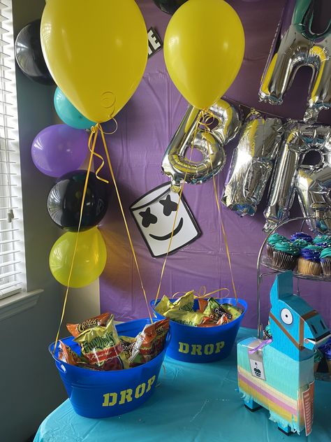 12th Birthday Boy Ideas, Fornite Food Ideas, Fortnight Themed Birthday Party, Fortnite Nerf Birthday Party, Fortnight Decorations, Fortnite Party Decorations Diy, Fortnite Themed Food, Fort Night Party Ideas, Fortnite Marshmello Party Ideas