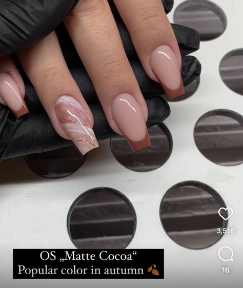 Classy Almond Nails Ideas Fall, Mail Inspo Square Medium, Autumn Classy Nails, Nude Nails With Design Square, Short Nails Ideas Brown, Cute Brown Acrylic Nails, Square Medium Nails Acrylics, Simple Nail Acrylic, Short Acrylic Nails Designs For Fall