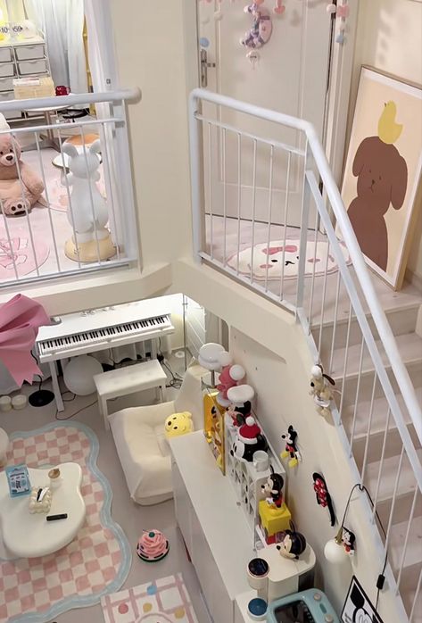 Korean Loft Apartment Aesthetic, Cute Stuff Aesthetic, Small Loft House, Apartment Cute, Loft Apartment Aesthetic, Casa Aesthetic, Stuff Aesthetic, Penthouse Ideas, Piano Aesthetic