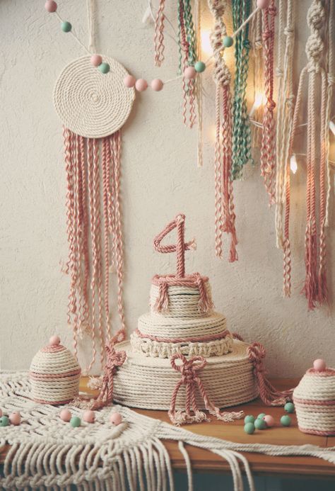 Macrame party Celebrates 4 years to my brand @NomaMacrame Macrame Party, Das Ideas, Pasta Das, Modern Boho Chic, Eco Friendly Decor, Modern Macrame, Macrame Decor, Macrame Art, Baby Birthday