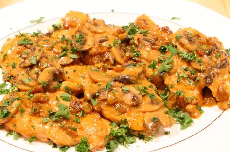 Wolfgang Puck’s Chicken Marsala With Mushrooms – David's Favorite Recipes Chicken Marsala With Mushrooms, Wolfgang Puck Recipes, Chicken Mushroom Marsala, Wolfgang Puck, Italian Recipes Traditional, Chicken Marsala, Hoisin Sauce, Skinless Chicken Breast, Italian Recipes