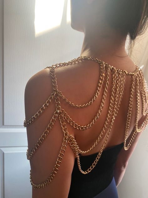 Multilayer Shoulder Chain, Layered Shoulder Necklace, Shoulder Decoration, Fringed Shoulder Chain, Boho Gold Silver Shoulder , Rave Outfit - Etsy Shoulder Jewellery, Shoulder Jewelry, Gold Body Chain, Shoulder Necklace, Gold Body Jewellery, Chain Bra, Chocker Necklace, Rave Outfit, Women Body