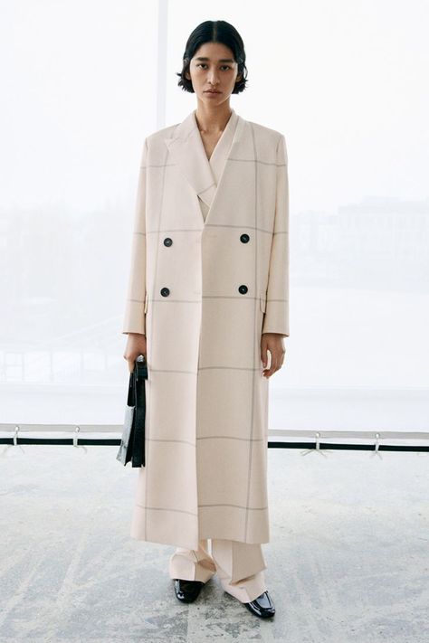 Joseph Coat, Color Block Coats, Joseph Fashion, Collarless Coat, Kendall Style, Pleated Maxi Dress, Coat Design, Fall Fashion Trends, Silk Crepe