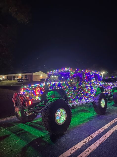 Christmas lights on Jeep Jeep Christmas Parade Ideas, Christmas Jeep Decorations, Decorate Jeep For Christmas, Jeep Decor, Christmas Jeep, Car Decoration Ideas, Jeep Christmas, Jeep Things, Parade Ideas