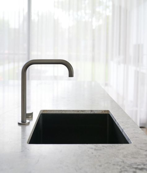 Let's take a moment to appreciate this sink setup. It's simple and refined with quality at the centre - just the way we like it. Featured Products: Zero Progresiv Sink Mixer in Gunmetal, Seba Single Kitchen Sink in Brushed Gunmetal Single Kitchen Sink, Single Kitchen, Single Sink Kitchen, Summer Street, Sink In, Just The Way, Kitchen Sink, Kitchen Design, The Way