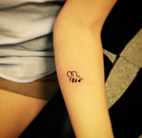 Me before you- Bumble bee tattoo                                                                                                                                                                                 More Bumble Bee Tattoo Cute, Bee Tattoo Cute, Bee Sternum Tattoo, Rihanna Hand Tattoo, Tattoo Sister, Sister Ideas, Bumble Bee Tattoo, Tattoo Cute, Finger Tattoo For Women