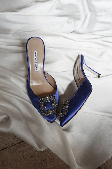 Step into style with these stunning blue Manolo Blahnik slides, the perfect accessory for any fashion-forward bride or fashionista! 💙👠✨ #ManoloBlahnik #BlueSlides #WeddingShoes #FashionForwardBride #StyleInspiration #BridalFashion #LuxuryShoes #BlueManolos #PinterestFashion #WeddingFootwear Manolo Blahnik Shoes Carrie Bradshaw, Blue Manolo Blahnik, Love In Full Bloom, Diy Destination Wedding, Manolo Blahnik Blue, Purple Wedding Shoes, Italian Weddings, Springtime Wedding, Crystal Wedding Shoes