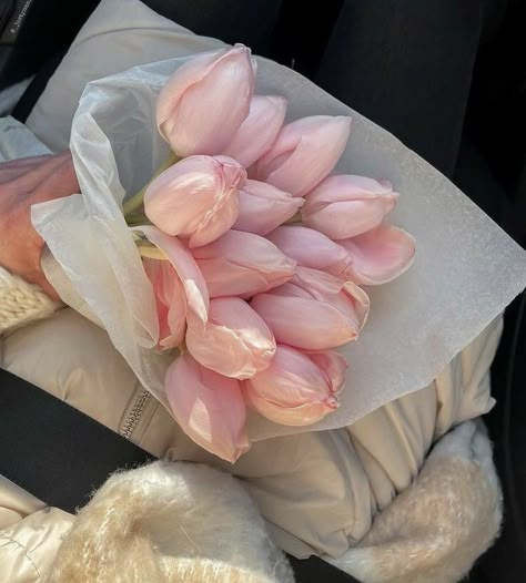 Flowers 🌺 on Twitter: "… " Nothing But Flowers, No Rain, Flower Therapy, Spring Aesthetic, A Blanket, Love Flowers, Pink Aesthetic, My Flower, Pretty Flowers