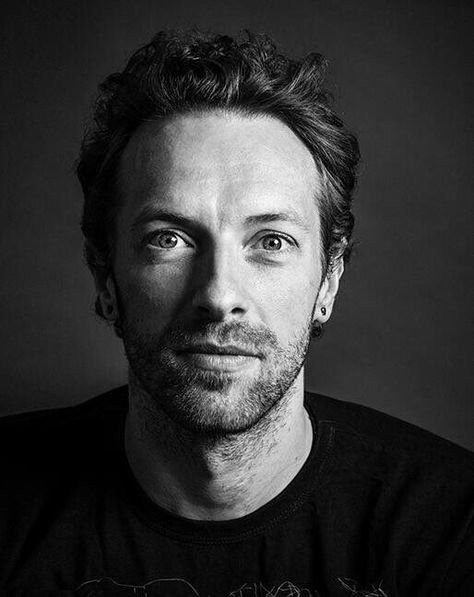 Chris Martin Andy Gotts, Chris Martin Coldplay, Chris Martin, Coldplay, On Twitter, Sports, Twitter, Black