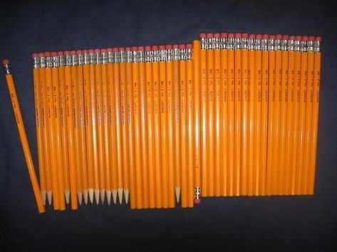 This Pencils :) :) Humour, Ocd Humor, Relationship Ocd, Eye Twitching, Drive Me Crazy, Going Crazy, Things That, Pencil, Drive