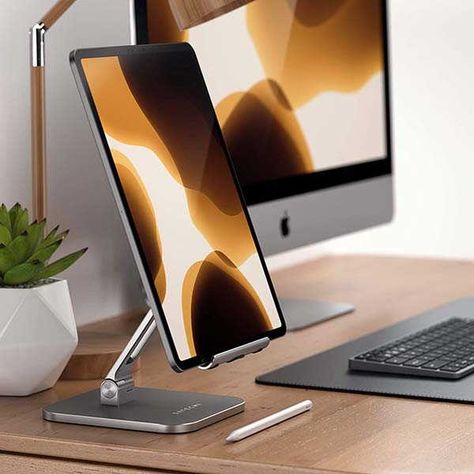 Satechi Aluminum Desktop Stand for iPad and iPhone Computer Desk Setup, Tablet Mount, Support Ipad, Iphone Life Hacks, Desktop Setup, Apple Technology, Iphone Obsession, Desktop Stand, Ipad Stand