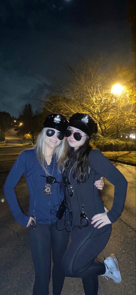 Zombie Cop Costume, Swat Costume Halloween, Diy Cop Costume Women, Cop Costume Diy, Police Girl Costume, Police Officer Outfit, Downtown Fits, Police Officer Halloween Costume, Police Officer Halloween