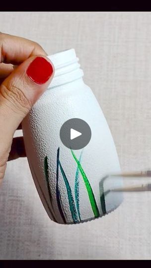 Ensure Bottle Crafts, Plastic Bottle Painting Ideas, Jar Painting Ideas Cute Easy, Bottle Painting Easy, Easy Bottle Painting Ideas, Cardboard Craft, Recycling Ideas, Crafts For Seniors, Best Out Of Waste