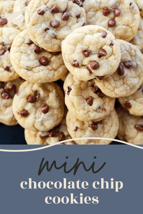 Mini chocolate chip cookies are soft, chewy, and the ultimate way to enjoy cookies in bite sized form! They are tiny and cute, making them oh-so easy to pop in your mouth so they are ideal for snacking or a sweet treat. Chocolate Chip Cookies Cake, Mini Chocolate Chip Cookies, Frozen Cookie Dough, Chocolate Chip Cookie Cake, Dark Chocolate Cookies, Soft Chocolate Chip Cookies, Cookies Cake, Choc Chip Cookies, Recipes Christmas