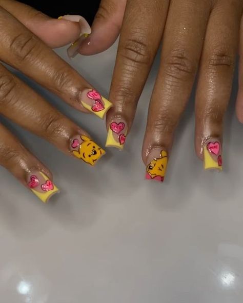 Short Winnie The Pooh Nails, Fall Winnie The Pooh Nails, Spongebob Short Nails, Winnie The Pooh Nail Designs, Winnie Pooh Nails, Winnie The Pooh Nails Acrylic, Pooh Bear Nails, Eeyore Nails, Cute Cartoon Nails