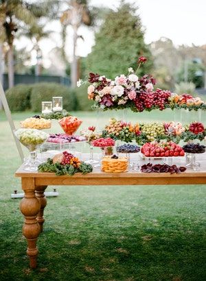 Fruit Display Wedding, Fruit Tables, Wedding Food Display, Fruit Buffet, Rustic Floral Wedding, Earth Tone Wedding, Boho Floral Wedding, Wedding Snacks, Fruit Wedding